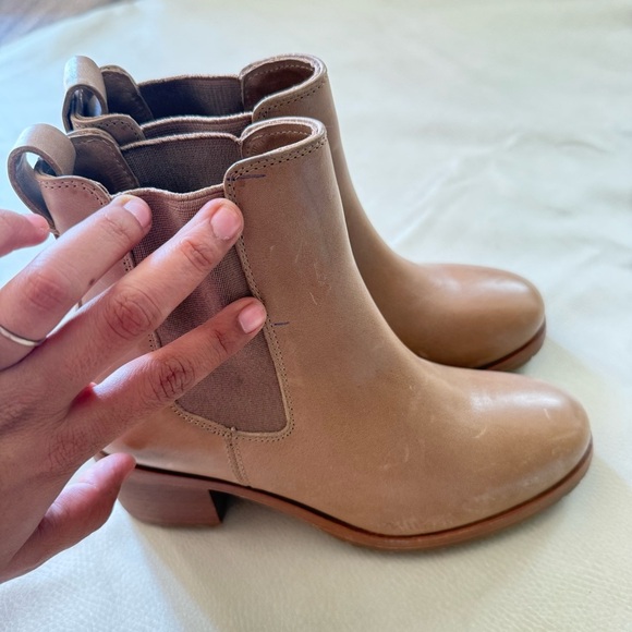 Nisolo Ana Go-To Heeled Chelsea Boot - Picture 8 of 14